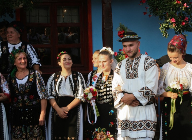 Nuntă tradițională la Festivalul Văii Gurghiului
