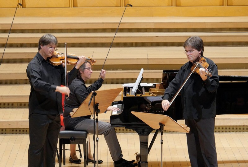 Duelul Viorilor Stradivarius vs Guarneri. Patru viori în patru oraşe