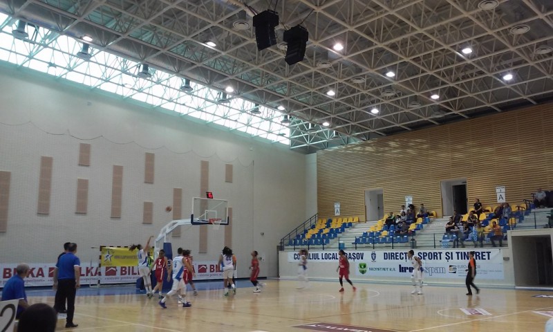 Două echipe, dintre care una multiplă campioană, s-au retras din Liga Naţională de baschet feminin