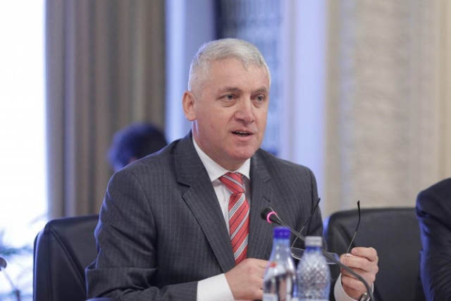 UPDATE: Ministrul apărării și-a dat demisia