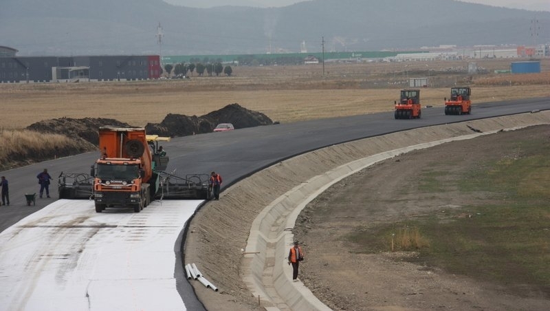 Şantierele autostrăzilor au început să fie monitorizate şi din dronă
