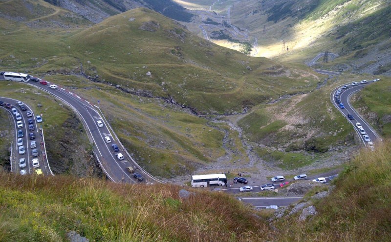 Trafic rutier închis intermitent pe Transfăgărăşan, marţi şi miercuri