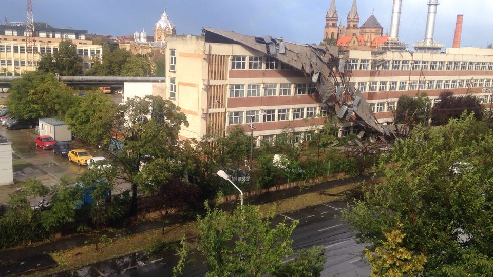UPDATE 5 morţi şi 27 de răniți după o furtună devastatoare, la Timişoara UPDATE 5 morţi şi 27 de răniți după o furtună devastatoare, la Timişoara