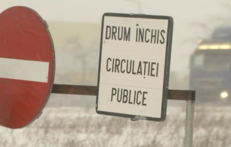 Două drumuri naționale rămân închise în județul Harghita