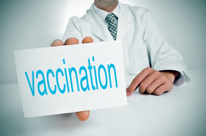 Update: Senatorii au adoptat proiectul de lege privind vaccinarea