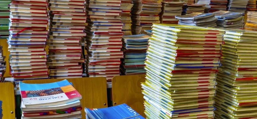 90% din manuale au ajuns deja în școlile din Mureș