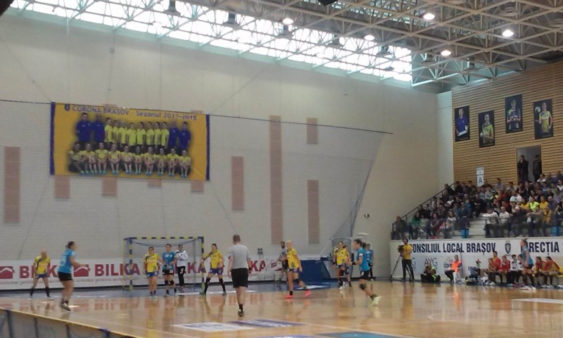 Liga Naţională de handbal feminin: Corona Braşov – CSM Bucureşti 22-33 (9-14) Liga Naţională de handbal feminin: Corona Braşov – CSM Bucureşti 22-33 (9-14)