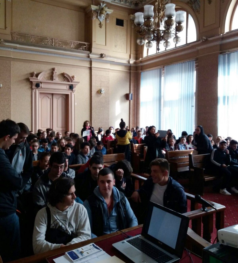 Peste 400 de mureșeni au vizitat astăzi instanțele mureșene