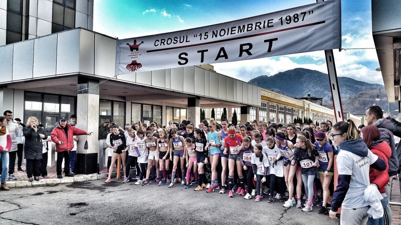 Sâmbătă se desfășoară la Brașov ,,Crosul 15 Noiembrie”