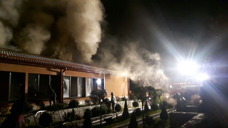 Incendiu la sauna unui hotel din Sovata Incendiu la sauna unui hotel din Sovata