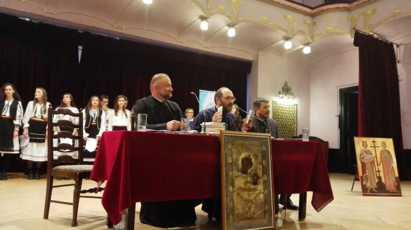 A început colindul la Tg. Mureș cu părintele Necula