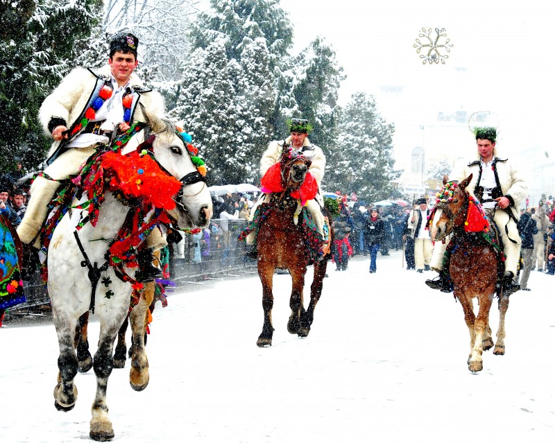 Parada portului popular, de 1 Decembrie la Tîrgu-Mureș