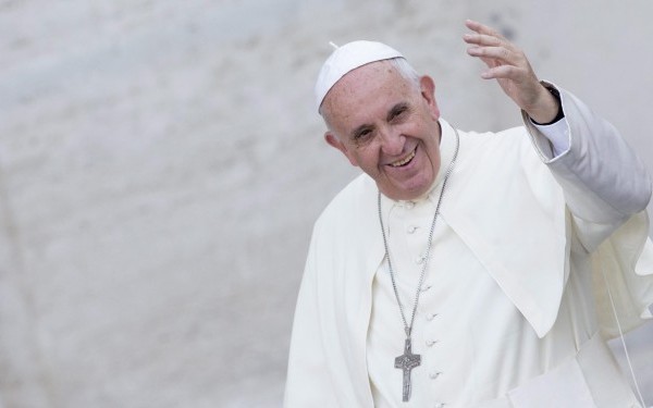 Autorităţile române şi Vaticanul lucrează la pregătirea unei vizite a Suveranului Pontif în România