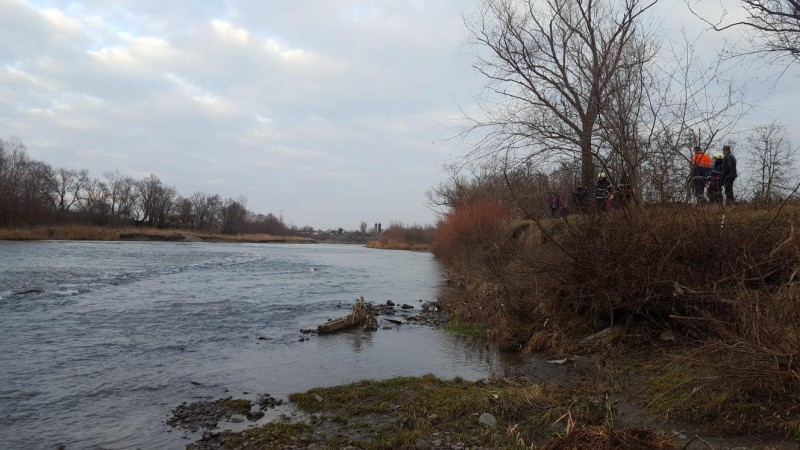 Două persoane înecate, scoase din ape de pompierii mureșeni