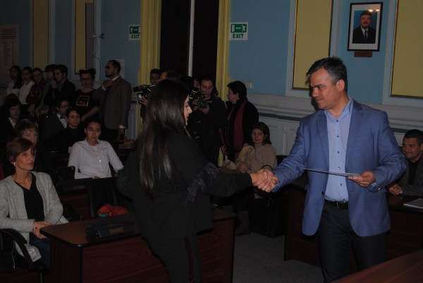Consiliul Județean Brașov i-a premiat pe cei mai buni elevi și profesori Consiliul Județean Brașov i-a premiat pe cei mai buni elevi și profesori