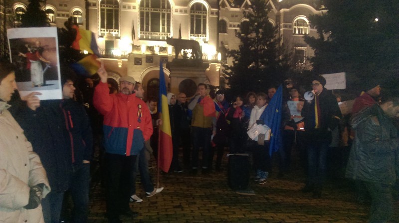 Doar 50 de oameni au manifestat duminică la Tg. Mureș împotriva corupției