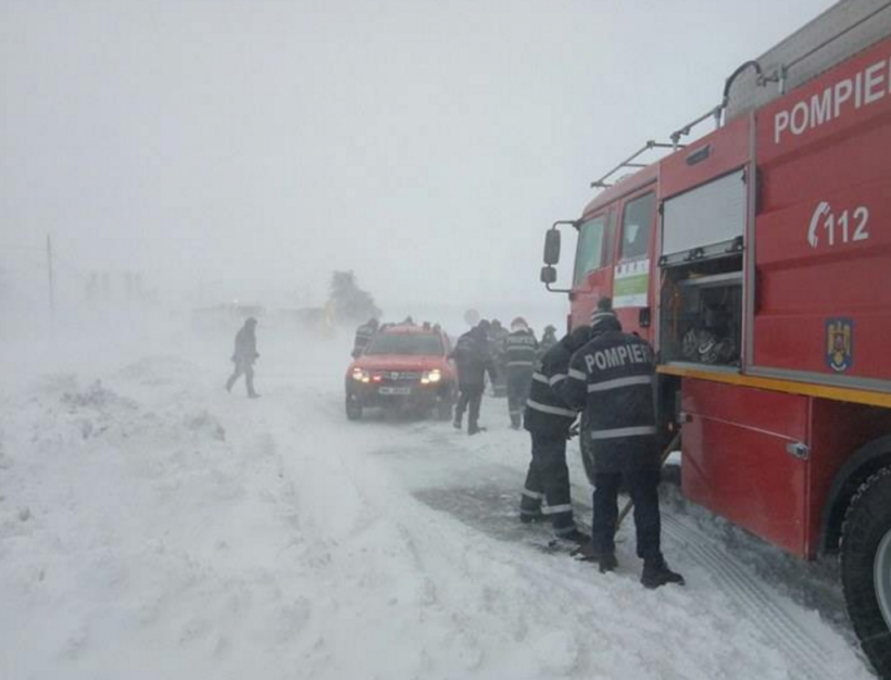 Echipaje ISU solicitate să intervină în peste 2.200 de situaţii de urgenţă