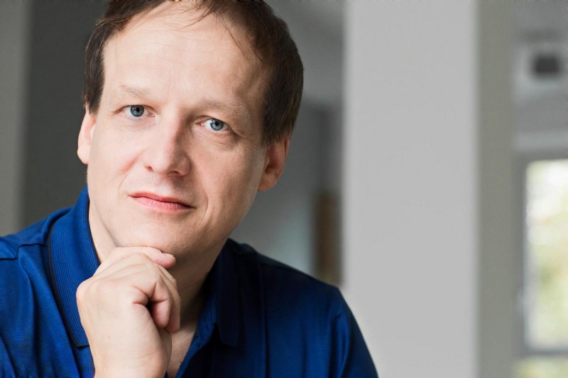 Matthias Manasi, la pupitrul Orchestrei Naţionale Radio Matthias Manasi, la pupitrul Orchestrei Naţionale Radio