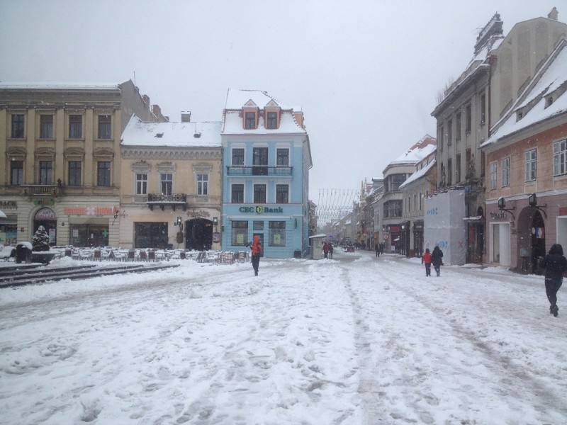 Ninge în Brașov, dar nu sunt probleme la această oră
