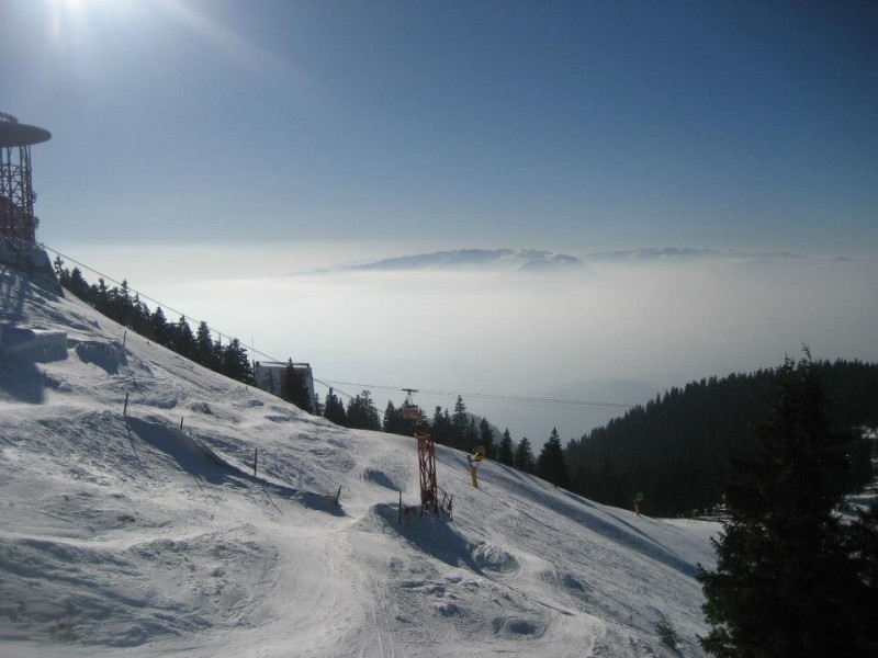 Femeie blocată în Masivul Postăvarul, ajutată de jandarmii montani să coboare