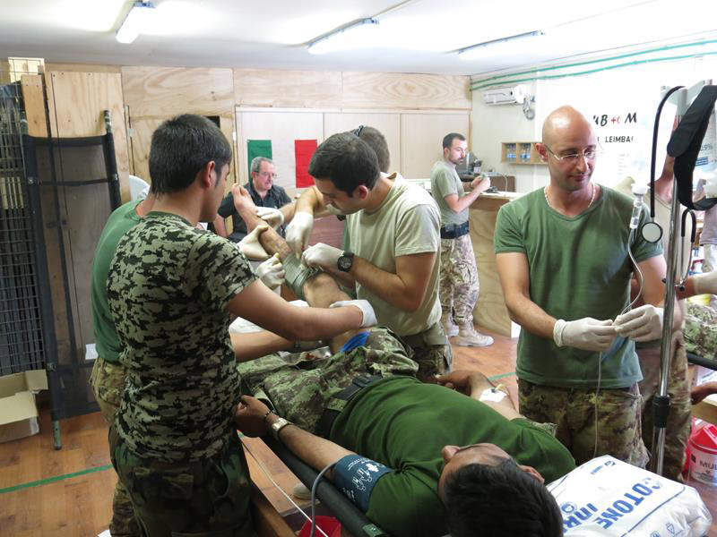 Ministerul Educaţiei doreşte dublarea locurilor pentru medicina militară