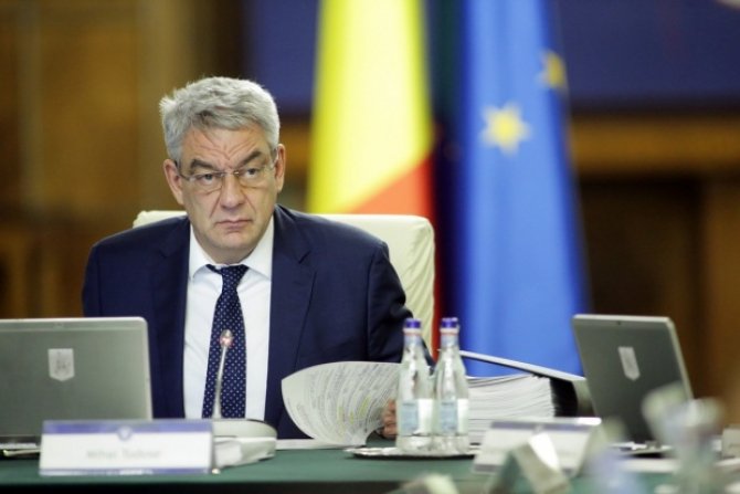 După alegerile europarlamentare ar putea fi promovată o moţiune de cenzură