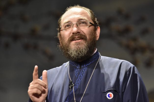 Părintele Necula se întoarce de Sărbătoarea Iubirii, la Tg. Mureș