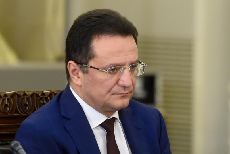 George Maior, audiat 6 ore în Comisia SRI George Maior, audiat 6 ore în Comisia SRI