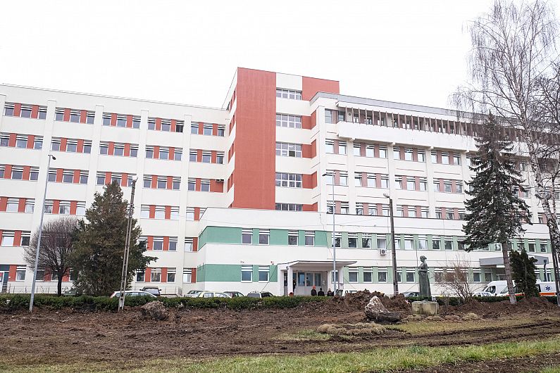Spitalul Judeţean Covasna suspendă temporar accesul vizitatorilor în două secţii