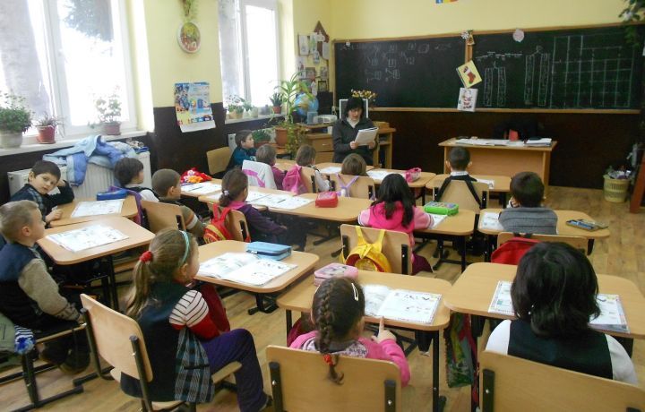Peste 5.200 de copii mureșeni sunt așteptați, din toamnă, în clasa pregătitoare