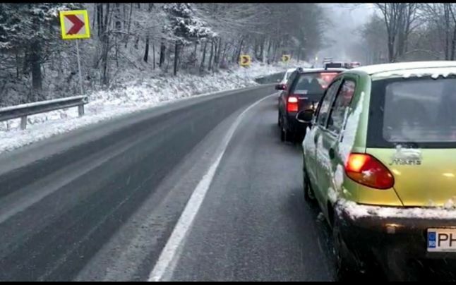 Un şofer care nu a adaptat viteza a blocat DN 1 timp de cinci ore
