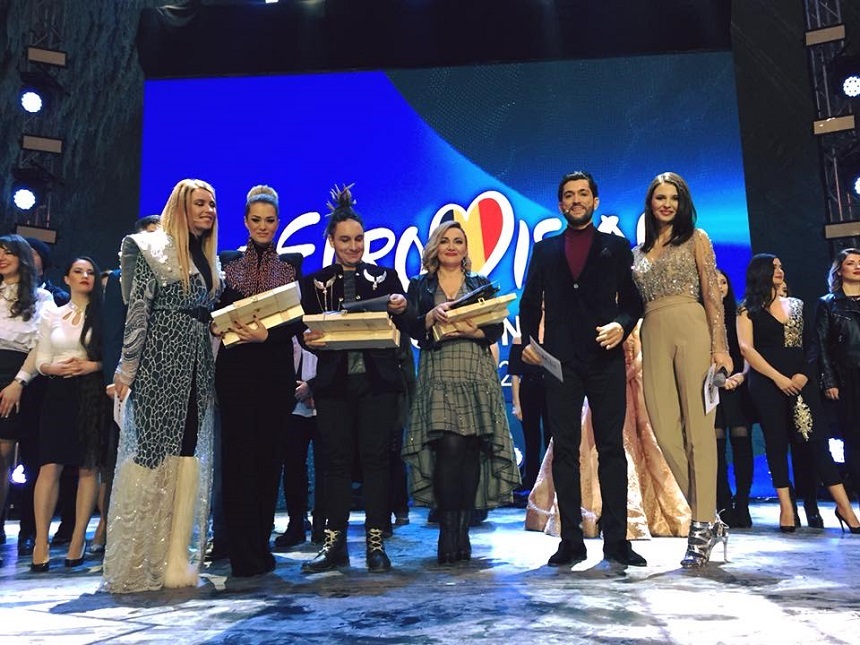Claudia Andas, Feli şi Tiri au câştigat cea de-a patra sesiune de selecție a Eurovision, care a avut loc la Salina Turda Claudia Andas, Feli şi Tiri au câştigat cea de-a patra sesiune de selecție a Eurovision, care a avut loc la Salina Turda