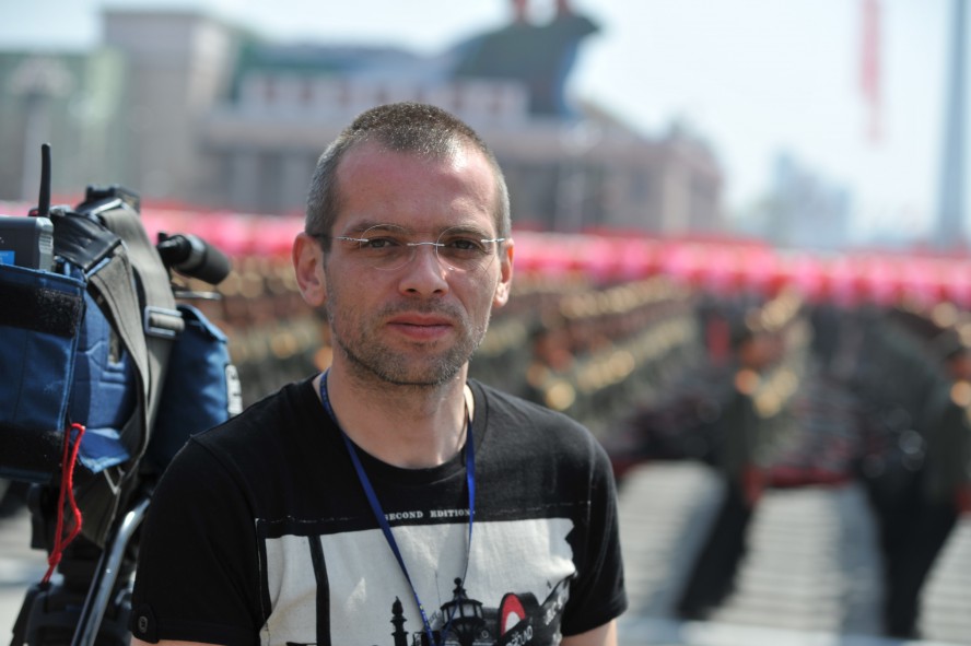 Adelin Petrișor – portret la foc automat