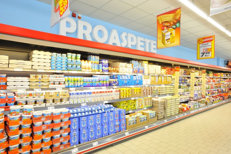 Guvernul a prelungit plafonarea preţurilor pentru unele alimente de bază