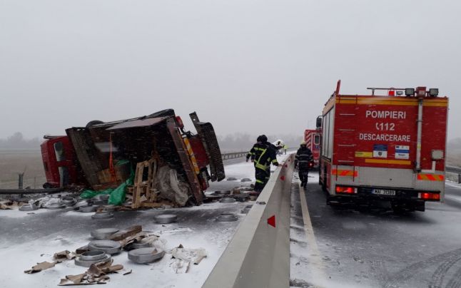 Camion răsturnat în Brașov