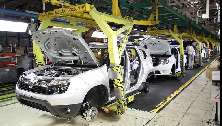 Ford Craiova îşi reduce temporar producţia din cauza lipsei de semiconductori