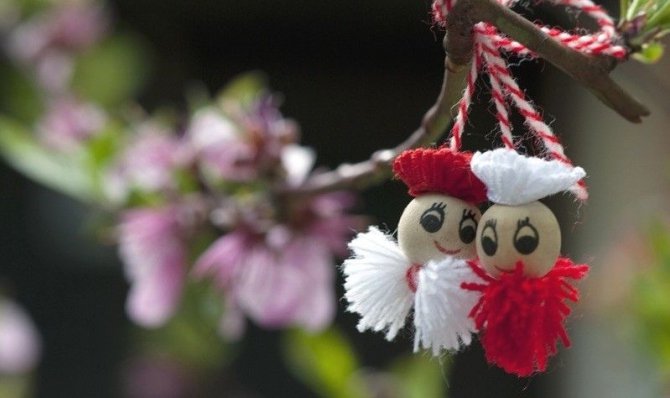 Mărţişorul, simbol al despărţirii de iarnă şi vestitor al înnoirii