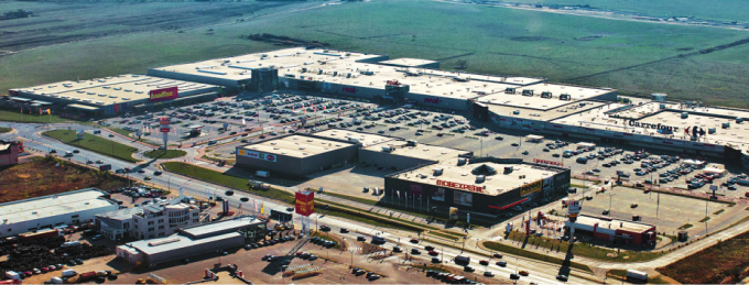 Doi bărbaţi, loviţi de o placă de beton pe şantierul de lângă un mall din Sibiu