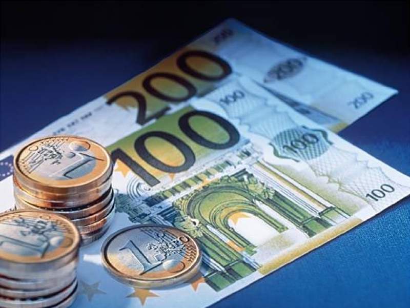 Euro la peste 4,7 lei
