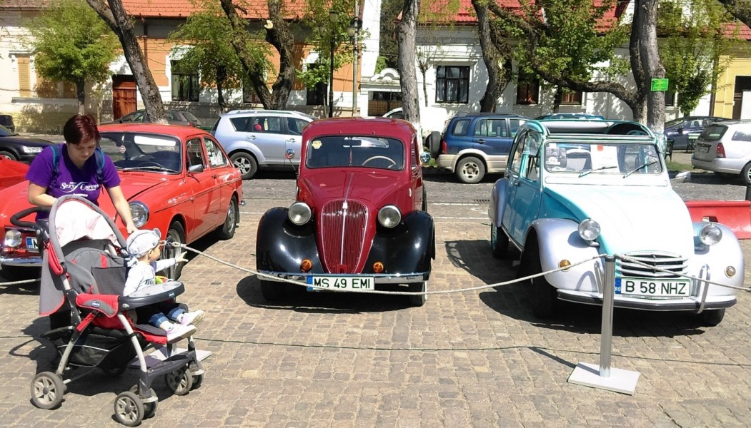Retroparada auto Tg Mureș, la a 15-a ediție