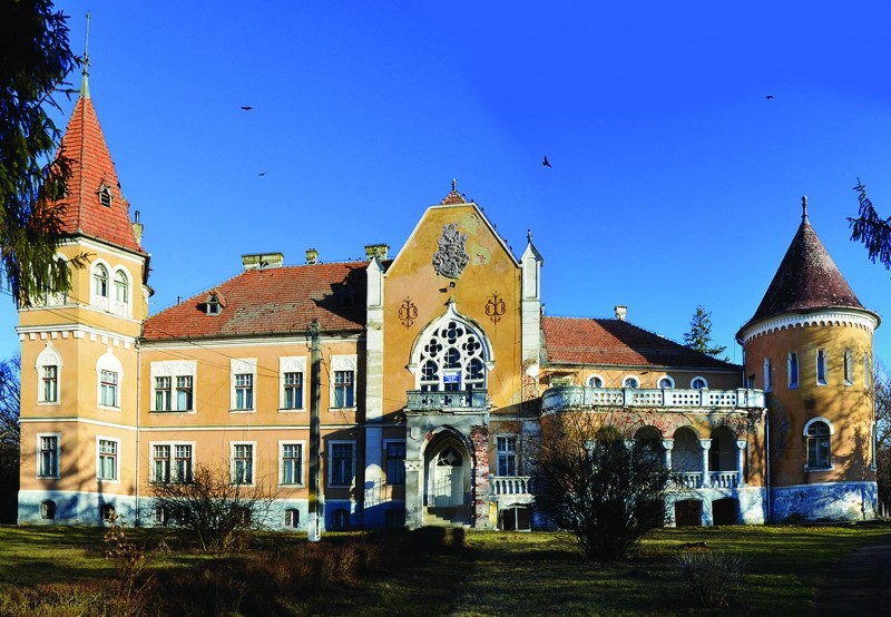 Castelul din Zau de Câmpie necesită un milion de lei pentru restaurare Castelul din Zau de Câmpie necesită un milion de lei pentru restaurare