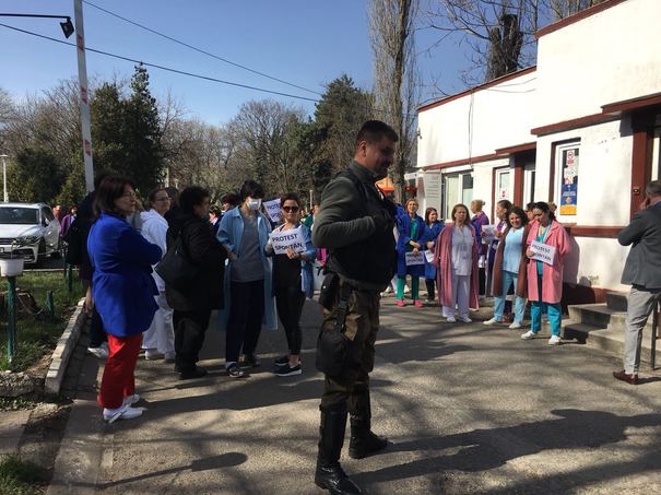 A doua zi de proteste la Institutul „Marius Nasta” din Bucureşti