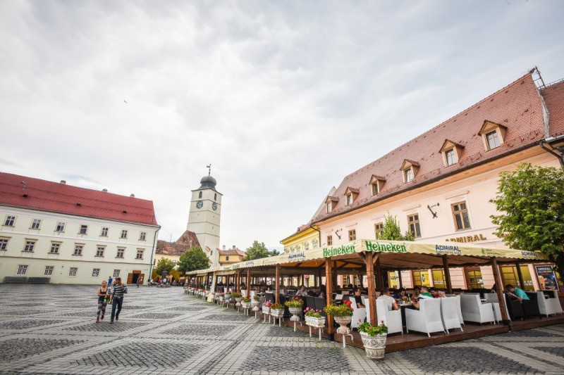 La Sibiu, terasele sunt de trei zile pline