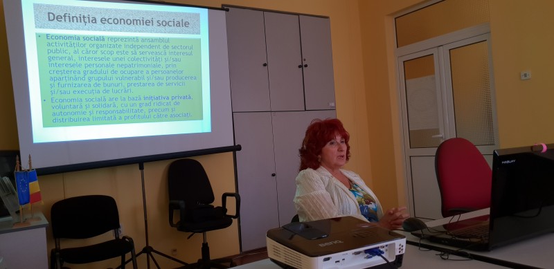 ONG-urile mureșene nu s-au prezentat la dezbaterea despre economia socială
