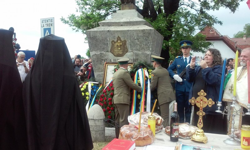 Ceremonial militar și religios, în memoria eroilor căzuți în ,,tranșeea morții”, în Bartolomeu, Brașov