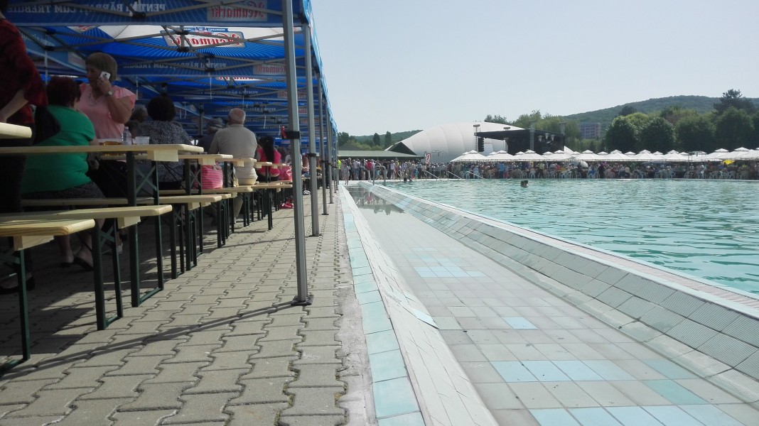 Peste 3.000 de tg.mureșeni la deschiderea sezonului estival de la Week-end
