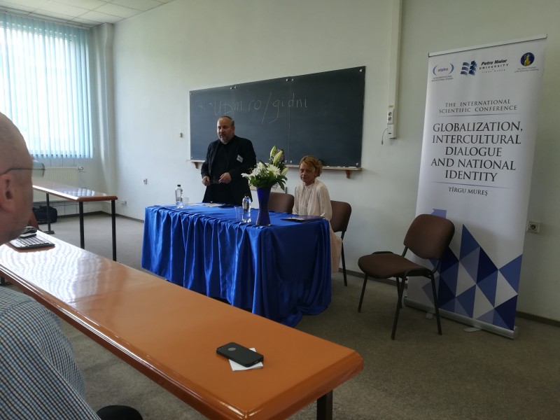 Relaţia dintre globalizare și identitate naţională discutată la Tg. Mureș