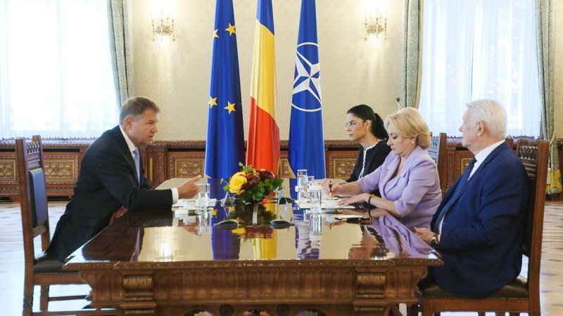 S-a încheiat întâlnirea de la Cotroceni dintre președinte și premier