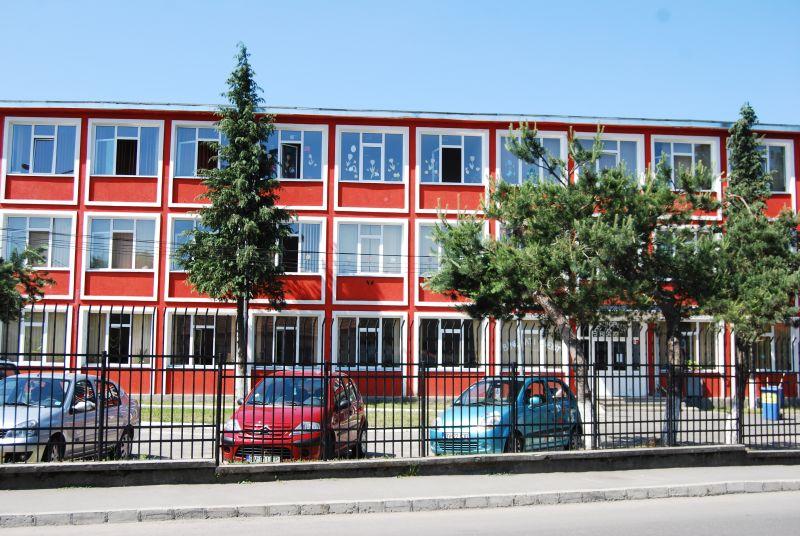 Școala din cartierul brașovean Stupini va fi reabilitată termic
