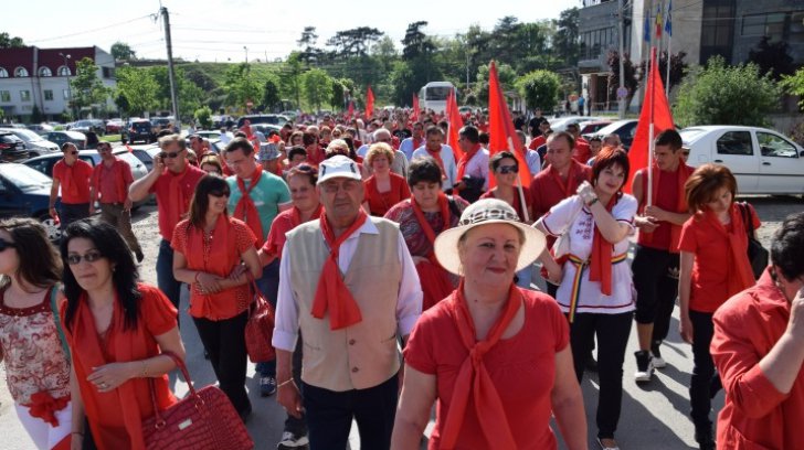 Peste 200.000 de oameni sunt aşteptaţi sâmbătă la mitingul PSD din Piaţa Victoriei